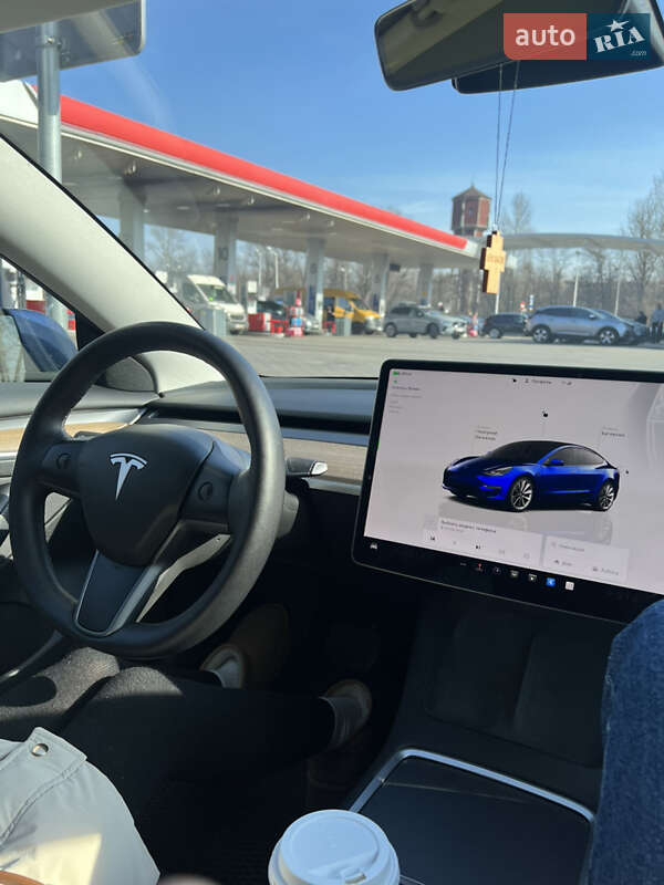 Седан Tesla Model 3 2022 в Львові