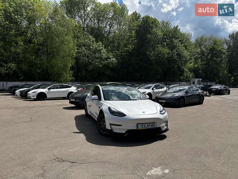 Tesla Model 3 2021