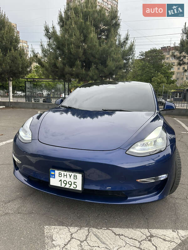 Седан Tesla Model 3 2022 в Одессе