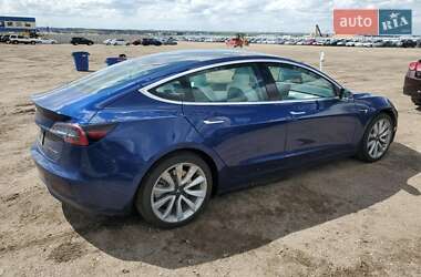 Седан Tesla Model 3 2020 в 