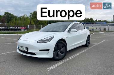 Седан Tesla Model 3 2019 в Киеве