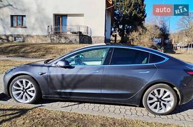 Седан Tesla Model 3 2019 в 