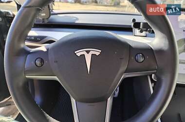 Седан Tesla Model 3 2019 в 