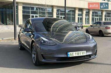 Седан Tesla Model 3 2022 в Днепре