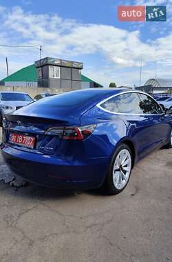 Седан Tesla Model 3 2019 в 