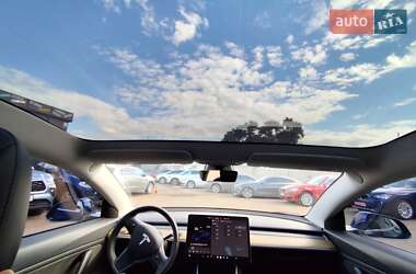 Седан Tesla Model 3 2019 в 