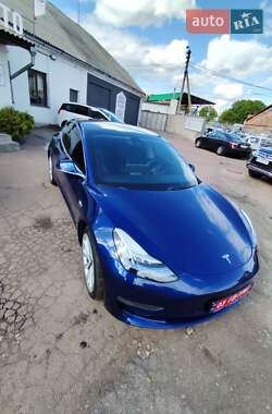 Седан Tesla Model 3 2019 в 