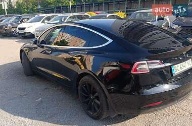 Седан Tesla Model 3 2019 в Львове