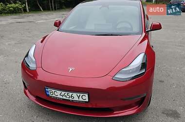 Седан Tesla Model 3 2023 в 