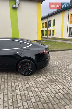 Седан Tesla Model 3 2019 в 