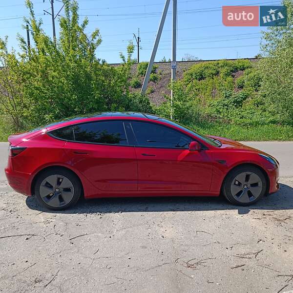 Седан Tesla Model 3 2021 в Києві