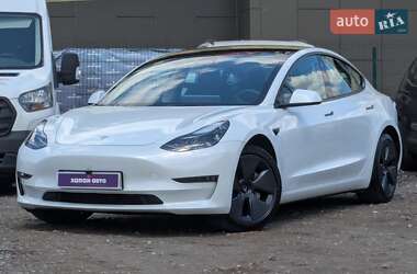 Седан Tesla Model 3 2021 в 