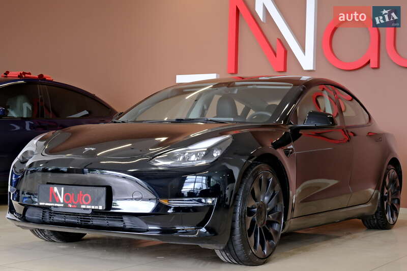 Седан Tesla Model 3 2023 в Одесі