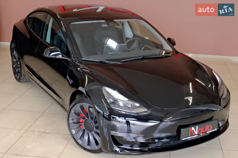 Седан Tesla Model 3 2023 в Одесі