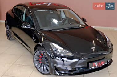 Седан Tesla Model 3 2024 в 
