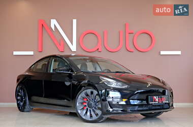 Седан Tesla Model 3 2024 в 
