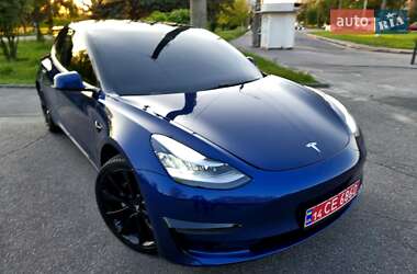 Седан Tesla Model 3 2020 в Вінниці