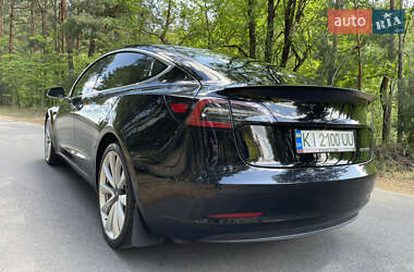 Седан Tesla Model 3 2019 в 
