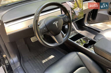 Седан Tesla Model 3 2019 в 