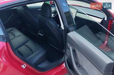 Седан Tesla Model 3 2022 в 