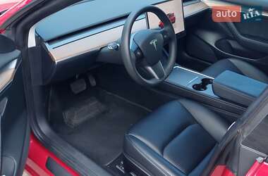 Седан Tesla Model 3 2022 в 