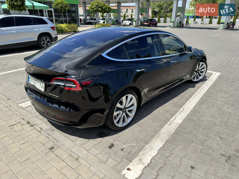 Седан Tesla Model 3 2018 в Одесі