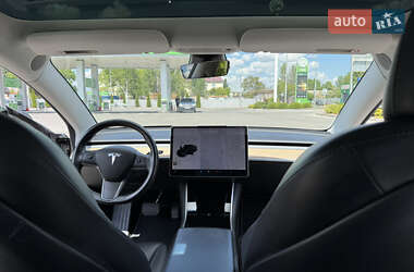 Седан Tesla Model 3 2018 в 