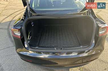 Седан Tesla Model 3 2018 в 
