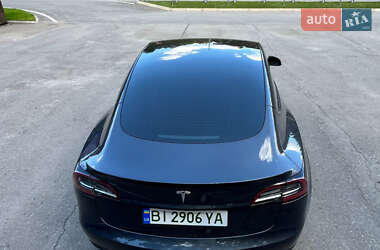 Седан Tesla Model 3 2023 в 