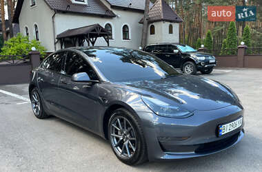 Седан Tesla Model 3 2023 в 