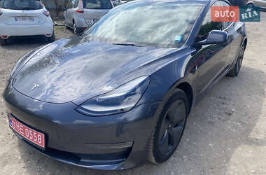 Седан Tesla Model 3 2021 в 