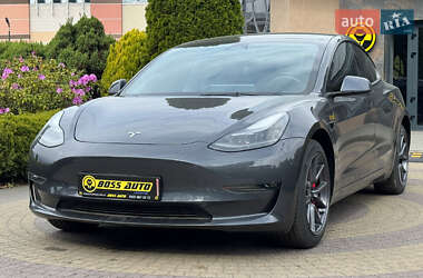 Седан Tesla Model 3 2023 в 