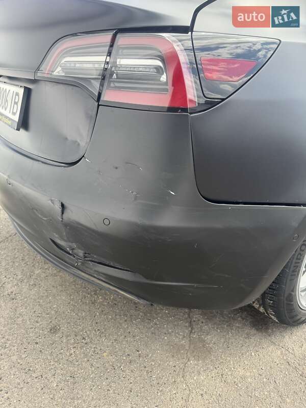 Седан Tesla Model 3 2021 в Звенигородке