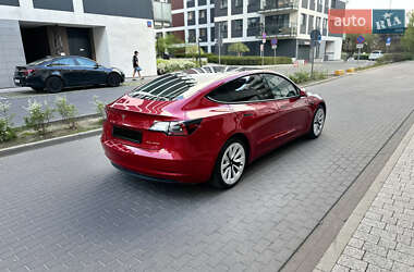 Седан Tesla Model 3 2021 в 