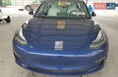 Седан Tesla Model 3 2019 в 