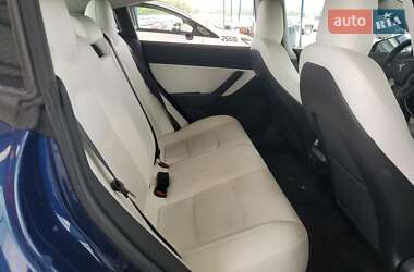 Седан Tesla Model 3 2019 в 