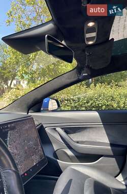 Седан Tesla Model 3 2018 в 