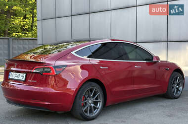 Седан Tesla Model 3 2020 в 