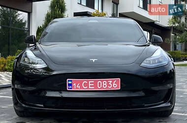 Седан Tesla Model 3 2021 в 