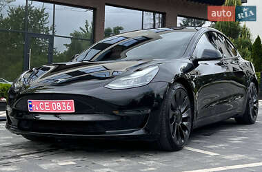 Седан Tesla Model 3 2021 в 