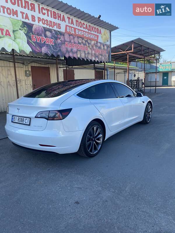 Седан Tesla Model 3 2020 в Кременчуге