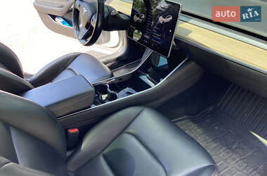 Седан Tesla Model 3 2018 в 