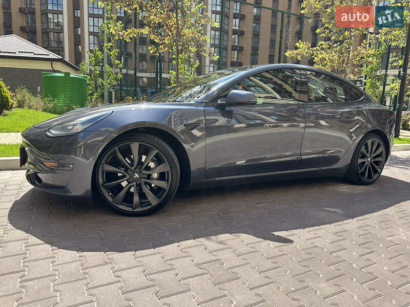 Седан Tesla Model 3 2018 в Києві