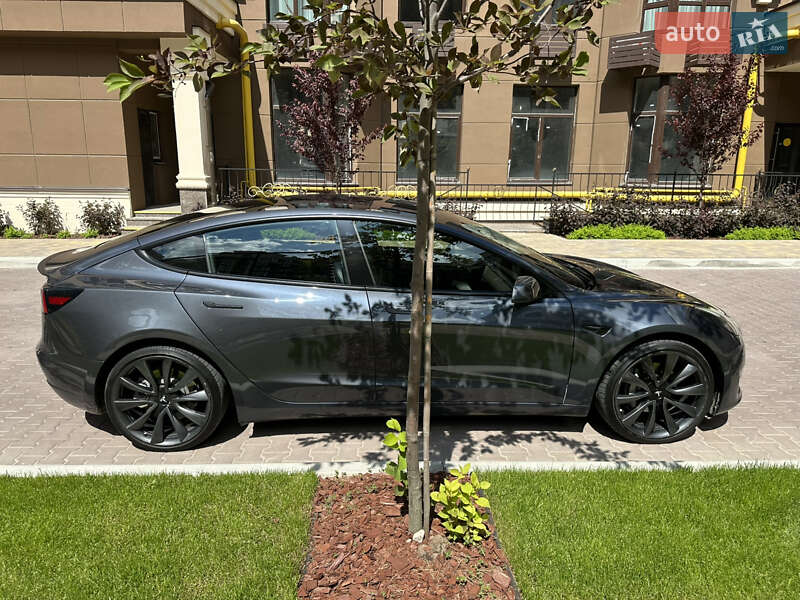 Седан Tesla Model 3 2018 в Києві
