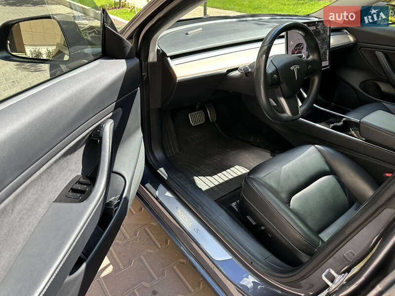 Седан Tesla Model 3 2018 в Києві