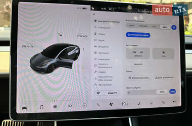 Седан Tesla Model 3 2018 в 