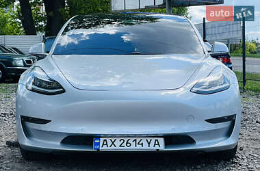 Седан Tesla Model 3 2018 в 