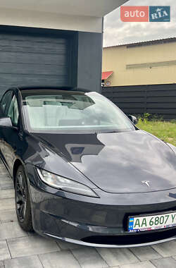 Седан Tesla Model 3 2024 в 
