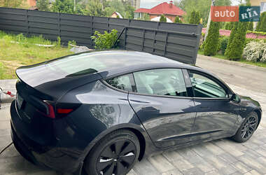 Седан Tesla Model 3 2024 в 