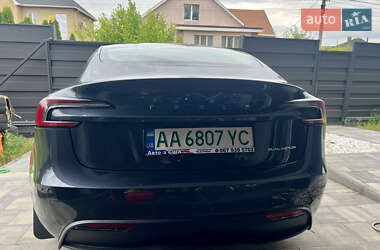 Седан Tesla Model 3 2024 в 